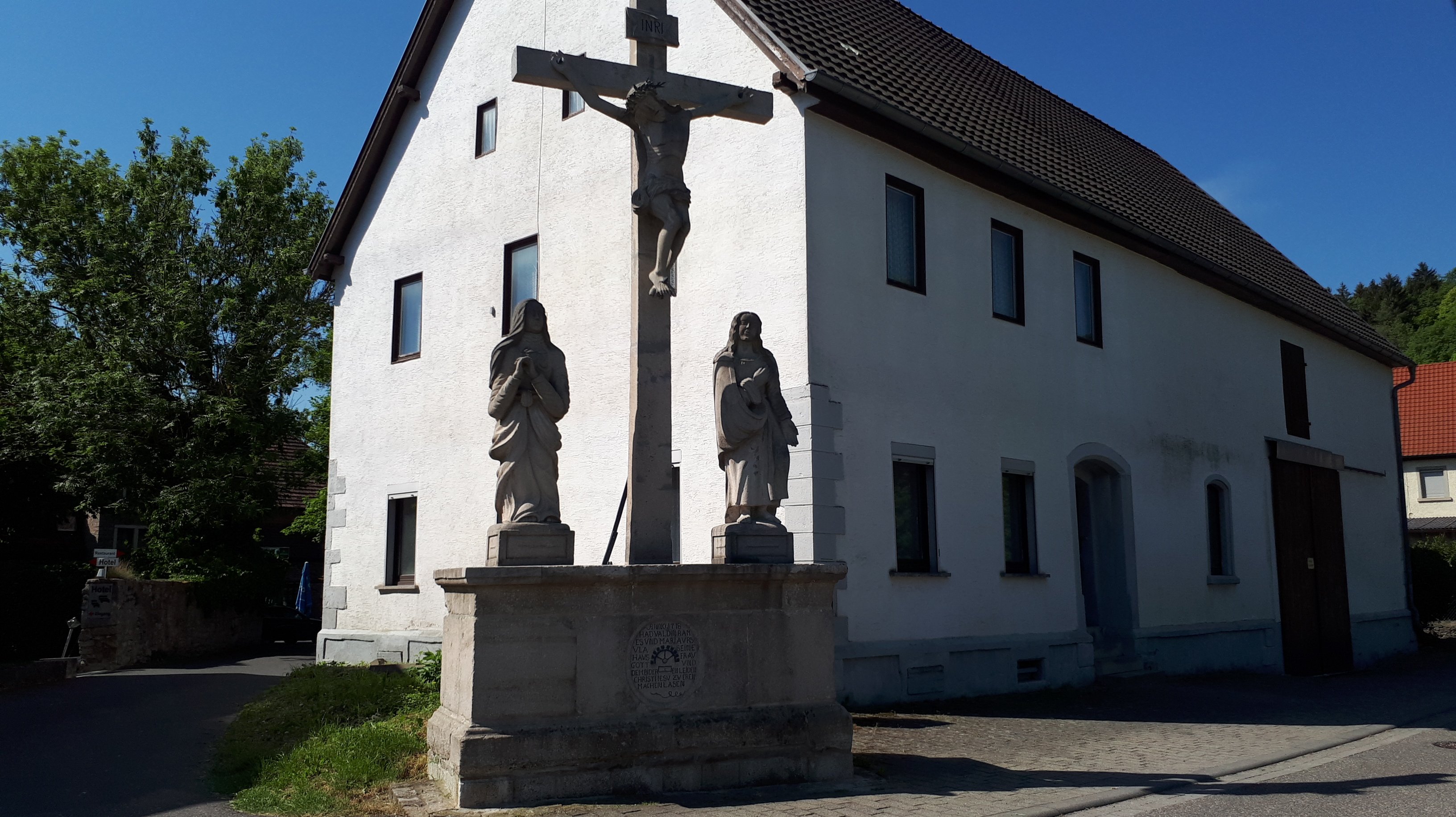 Kreuzigungsgruppe in der Steinbachstraße